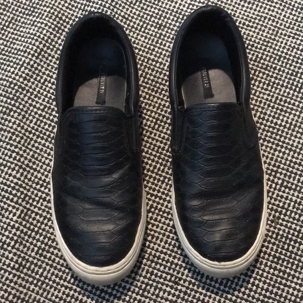 Fake leather pull-on/slip-on shoes